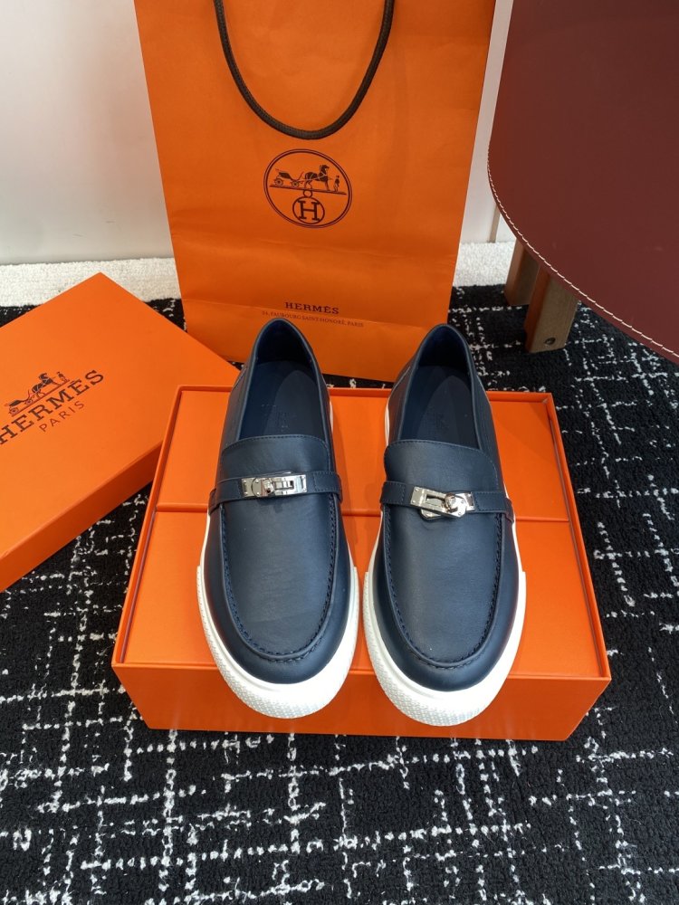 Лоферы женские