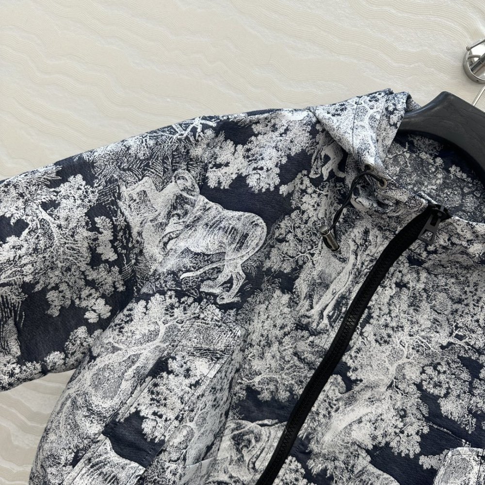 Jacket women's фото 3