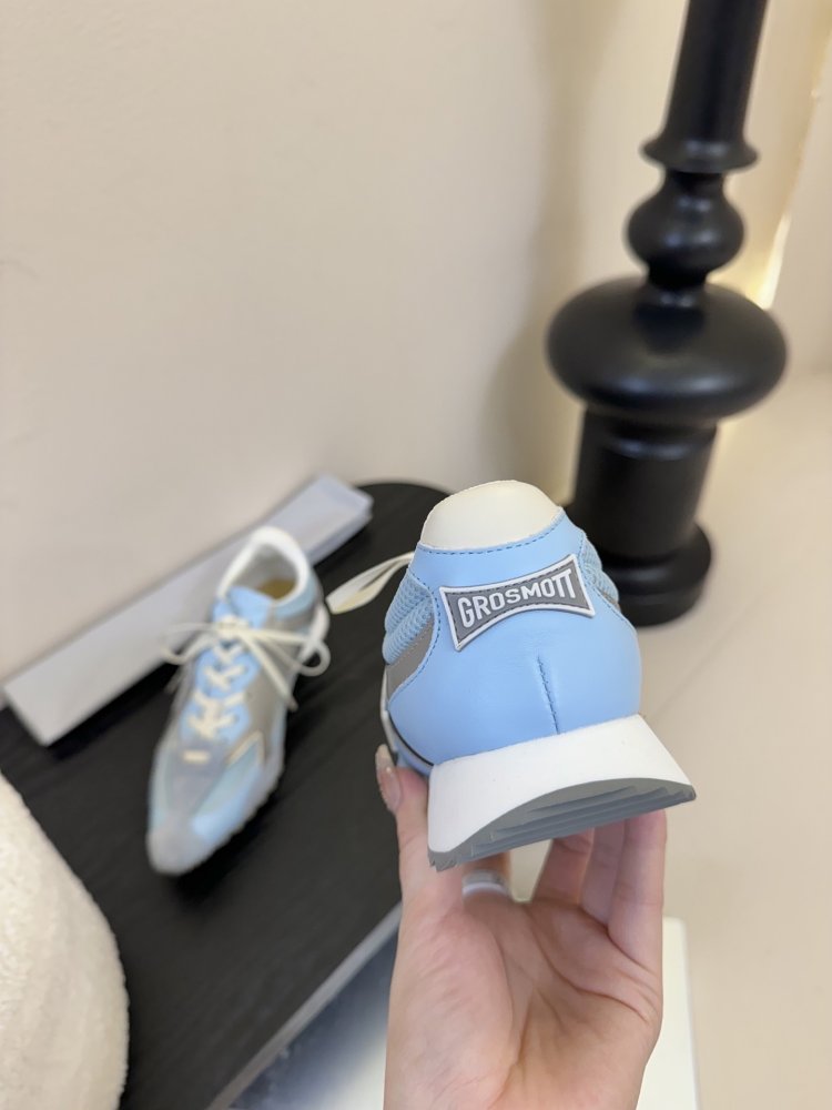 Кросівки жіночі фото 6