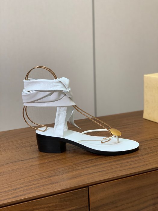 Босоножки фото 4