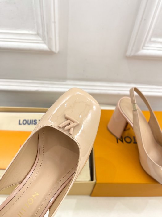 Босоножки фото 6