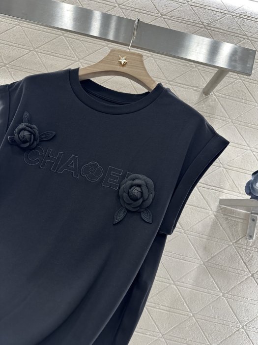 T-shirt women's фото 6