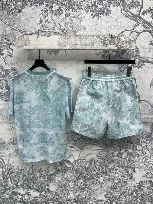 Костюм женский фото 7