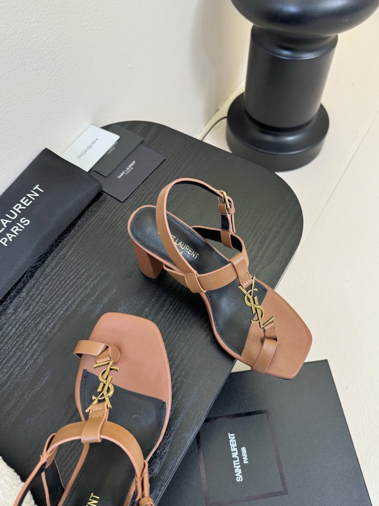 Босоніжки фото 4