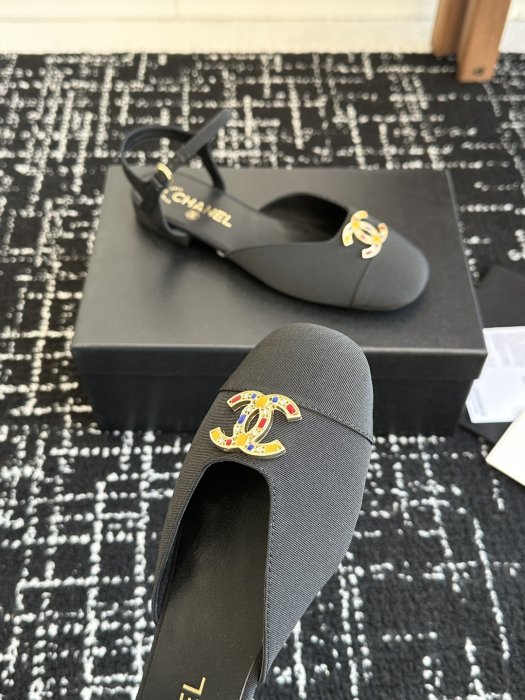 Босоножки фото 6