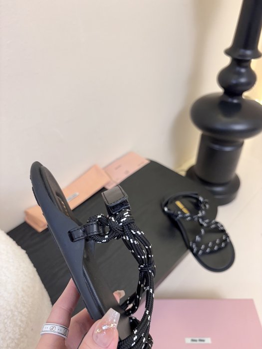 Сандалии женские фото 6