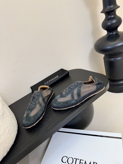 Кросівки фото 3