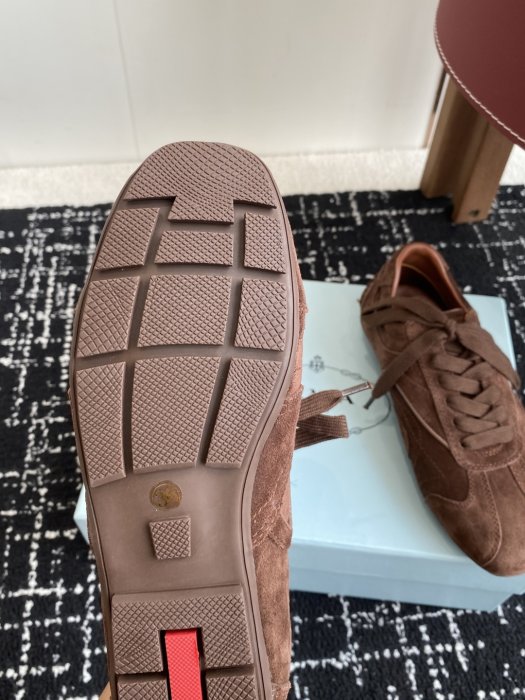 Кроссовки женские фото 9