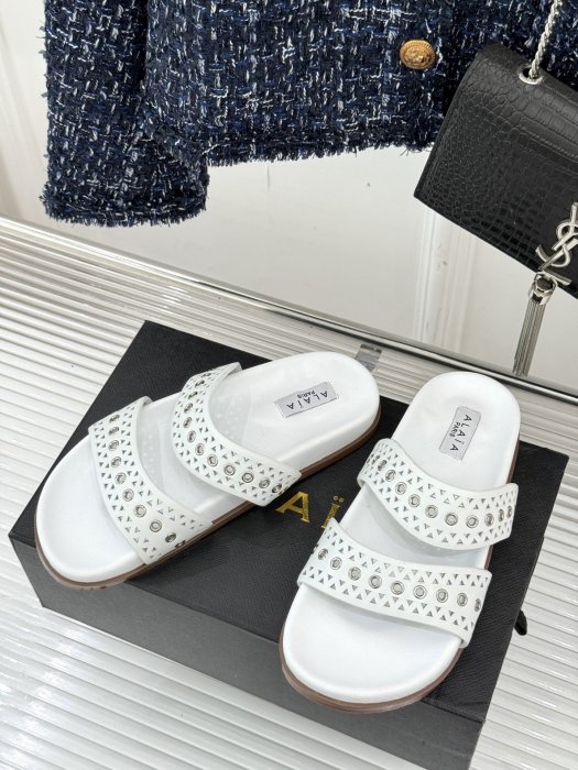 Шлепанцы женские фото 2