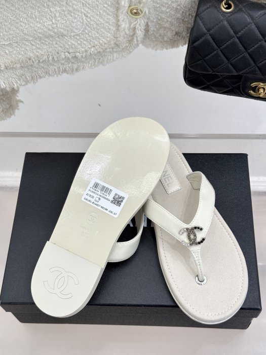 Шлепанцы фото 9