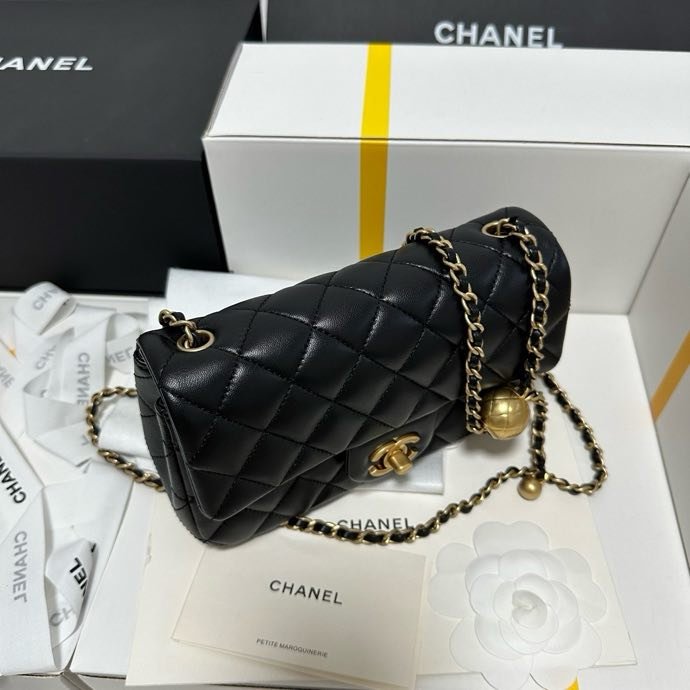 Сумка кожаная CHANEL Flap Bag AS1787 20 см фото 2