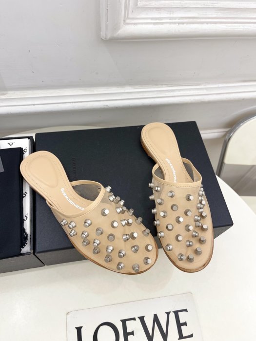 Шлепанцы женские фото 2