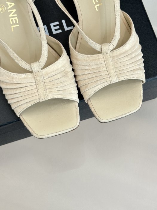 Босоножки фото 7