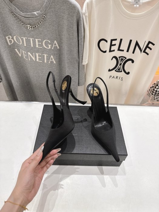 Босоножки фото 4