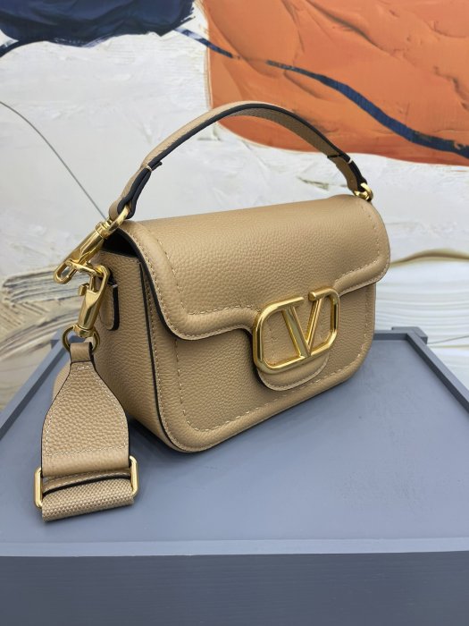 A bag women's VALENTINO GARAVANI ALLTIME 23.5 cm фото 3