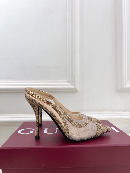 Босоножки фото 2