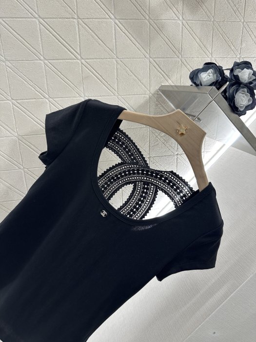 T-shirt women's фото 3