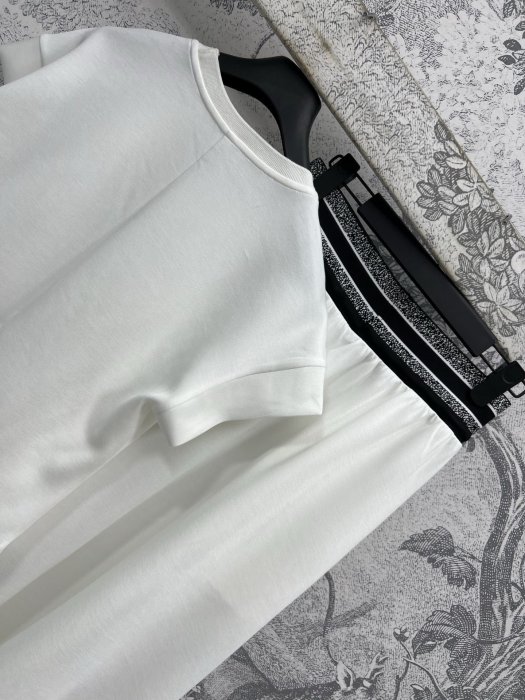 Костюм женский фото 8