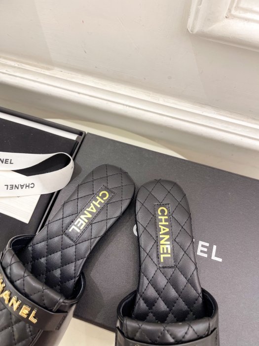 Шлепанцы фото 6