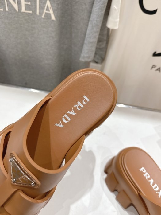 Шлепанцы фото 6