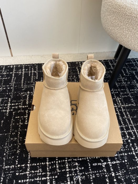 Ugg boots women's