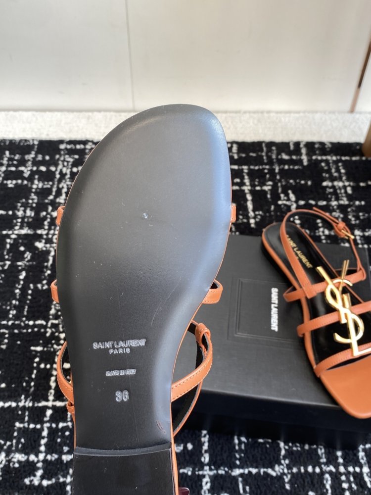 Босоножки фото 9