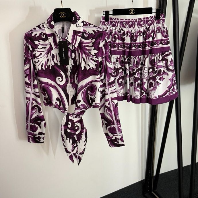 Костюм жіночий