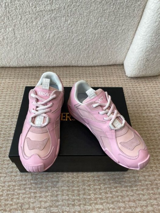 Кроссовки фото 3