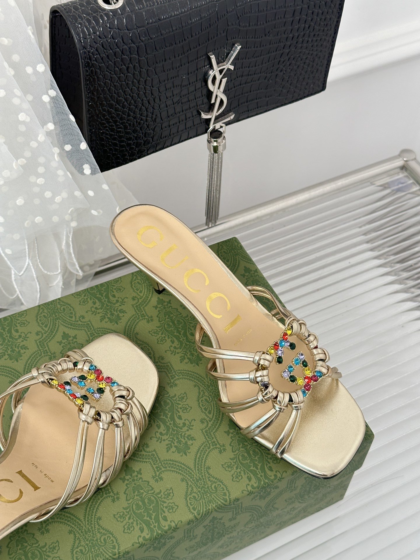 Sandals gold leather фото 5