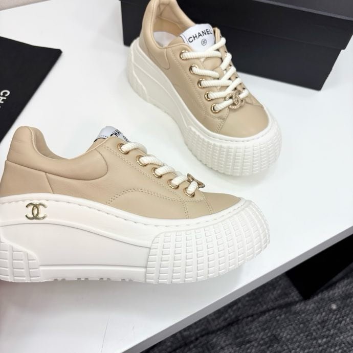 Кроссовки женские фото 6