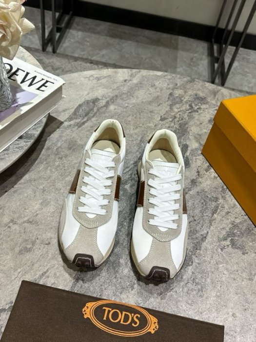 Кроссовки фото 3