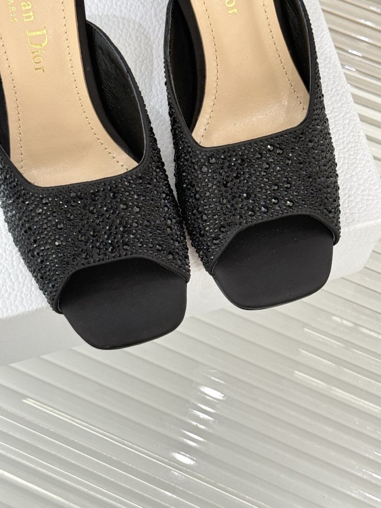 Босоніжки фото 7