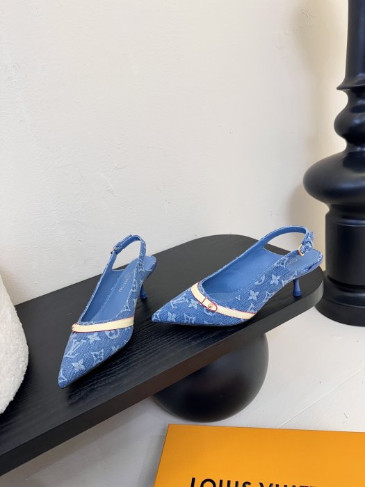 Босоножки фото 3