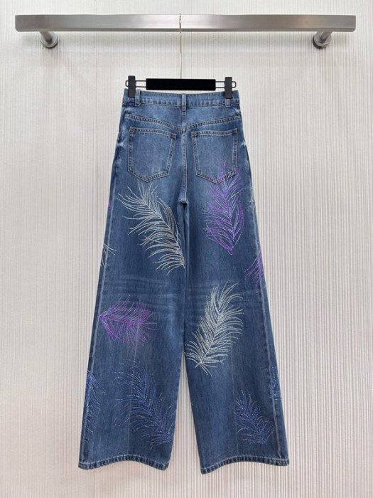 Джинсы женские фото 2