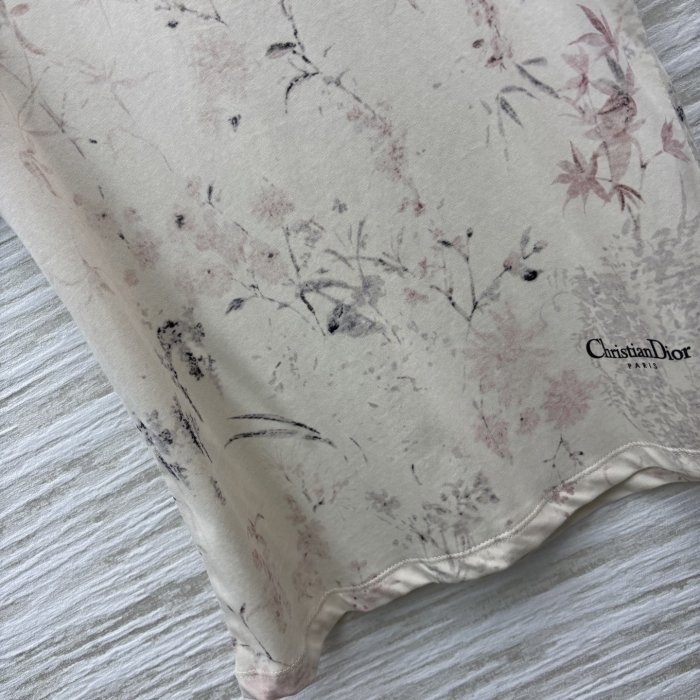 T-shirt women's фото 6