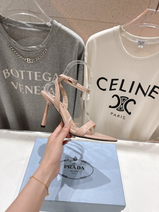 Босоніжки фото 5