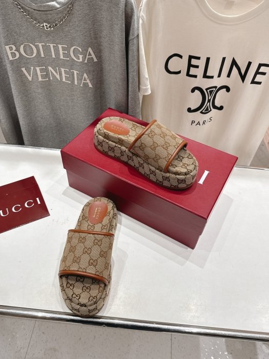 Шлепанцы фото 5