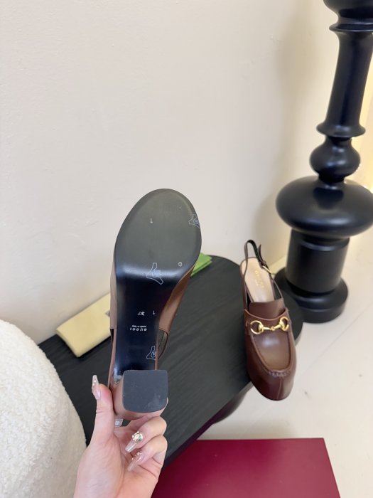 Босоножки фото 6