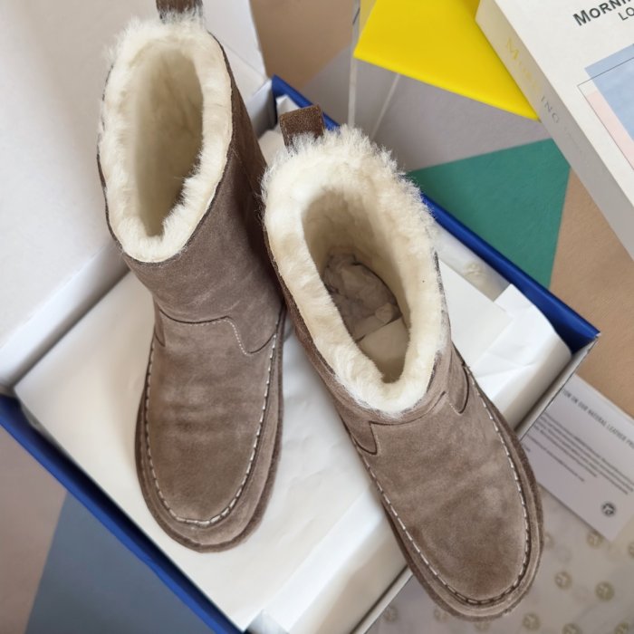 Ugg boots women's