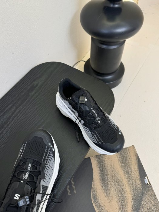 Sneakers women's SALOMON XT WHISPER фото 4