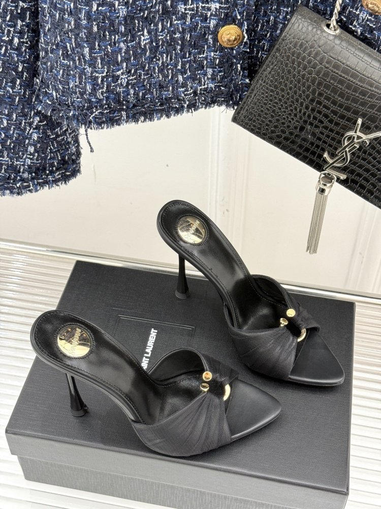 Босоножки фото 3