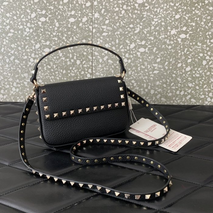 Сумка жіноча Valentino Garavani Rockstud 19 см фото 9