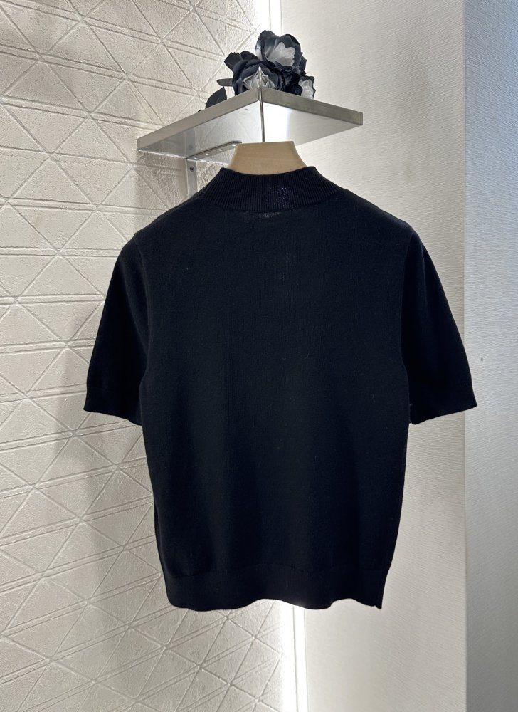 Футболка жіноча фото 2