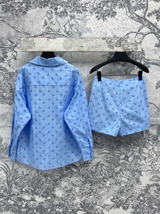 Костюм женский фото 7