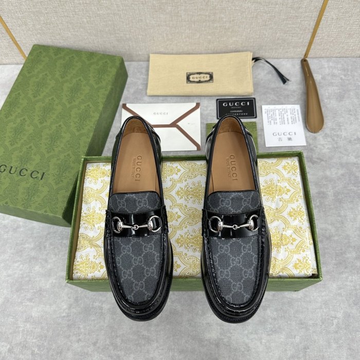 Shoes men s Gucci buy for 223 EUR in the UKRFashion store. luxury goods brand Gucci. Best quality