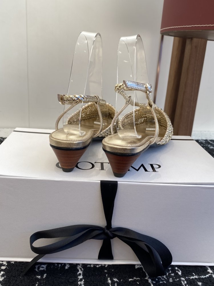 Босоніжки фото 8