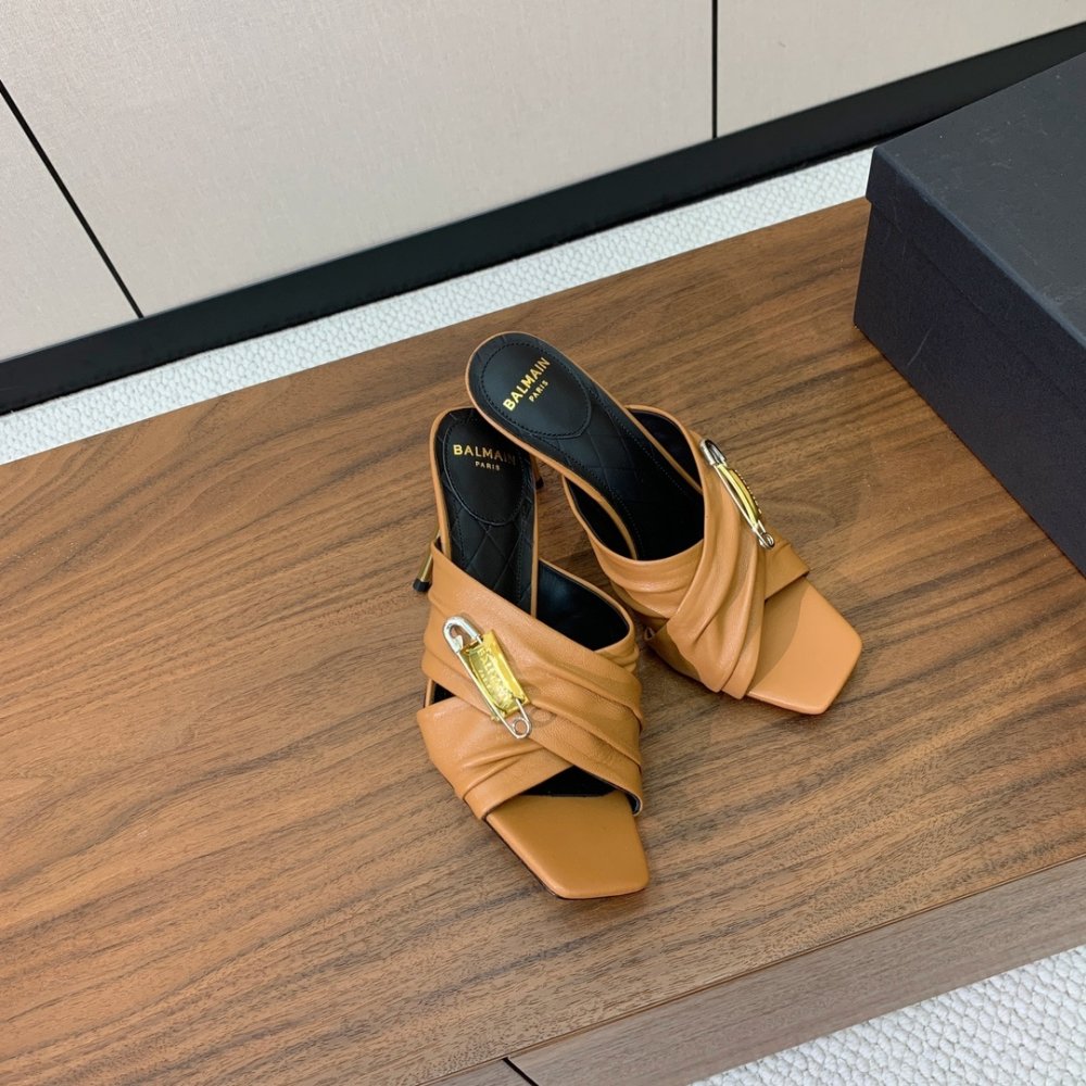 Босоніжки фото 5