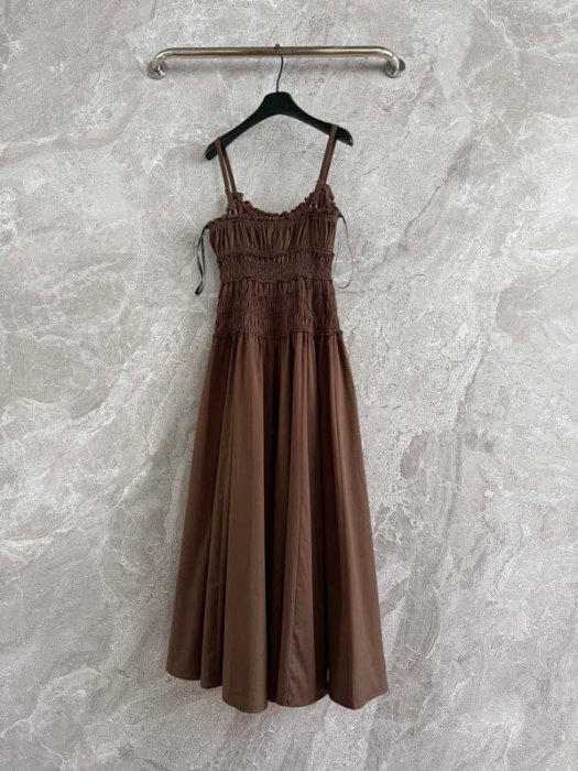 Dress colors mocha-mousse, плиссированное фото 7