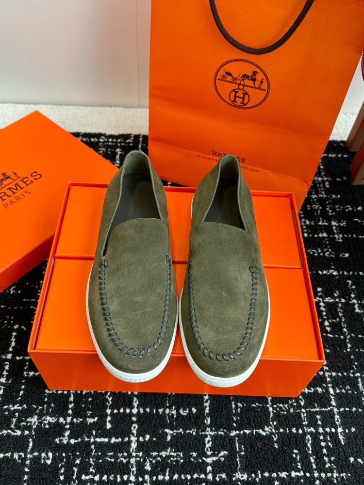 Лоферы женские