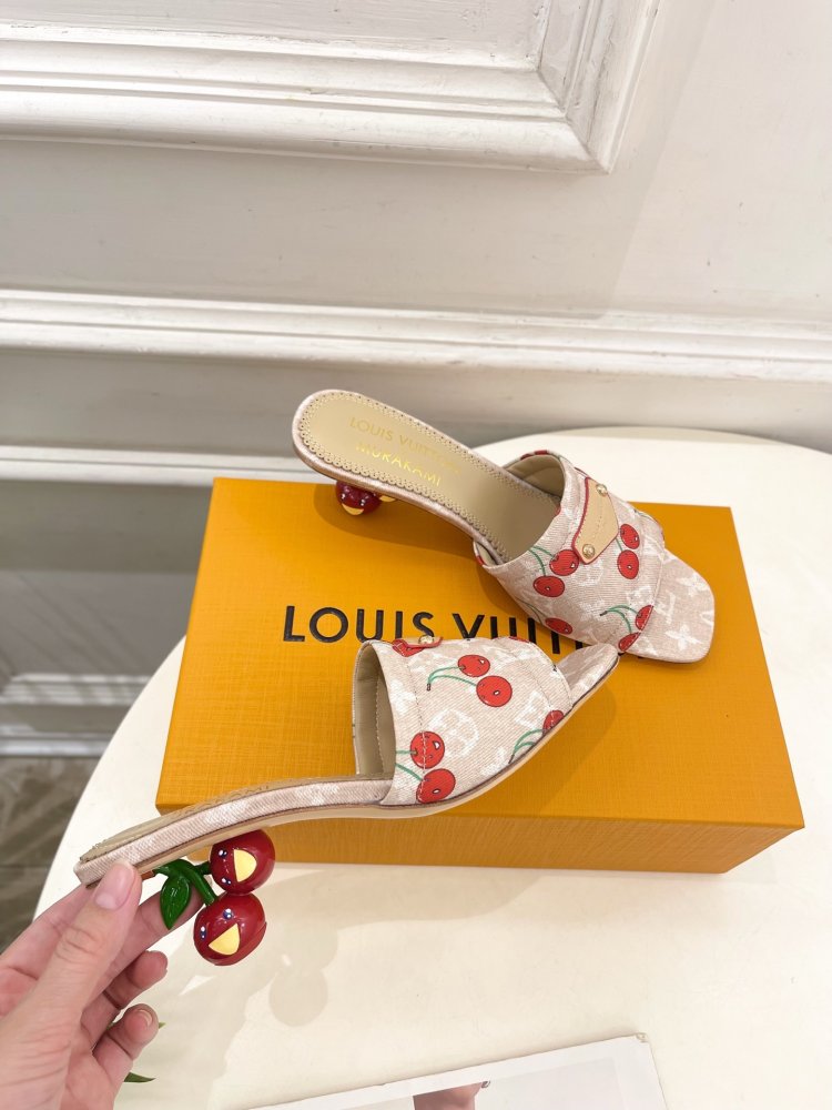 Босоножки фото 4